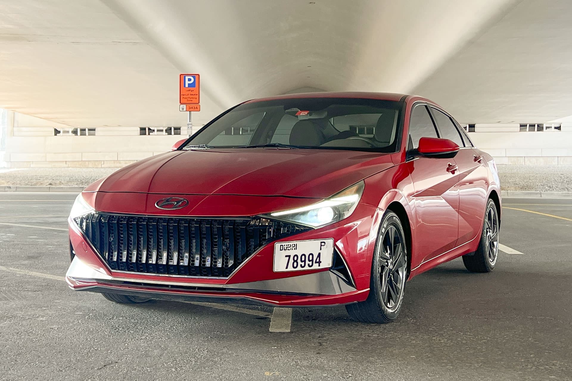 Hyundai Elantra 2021 — Фото автомобиля 1