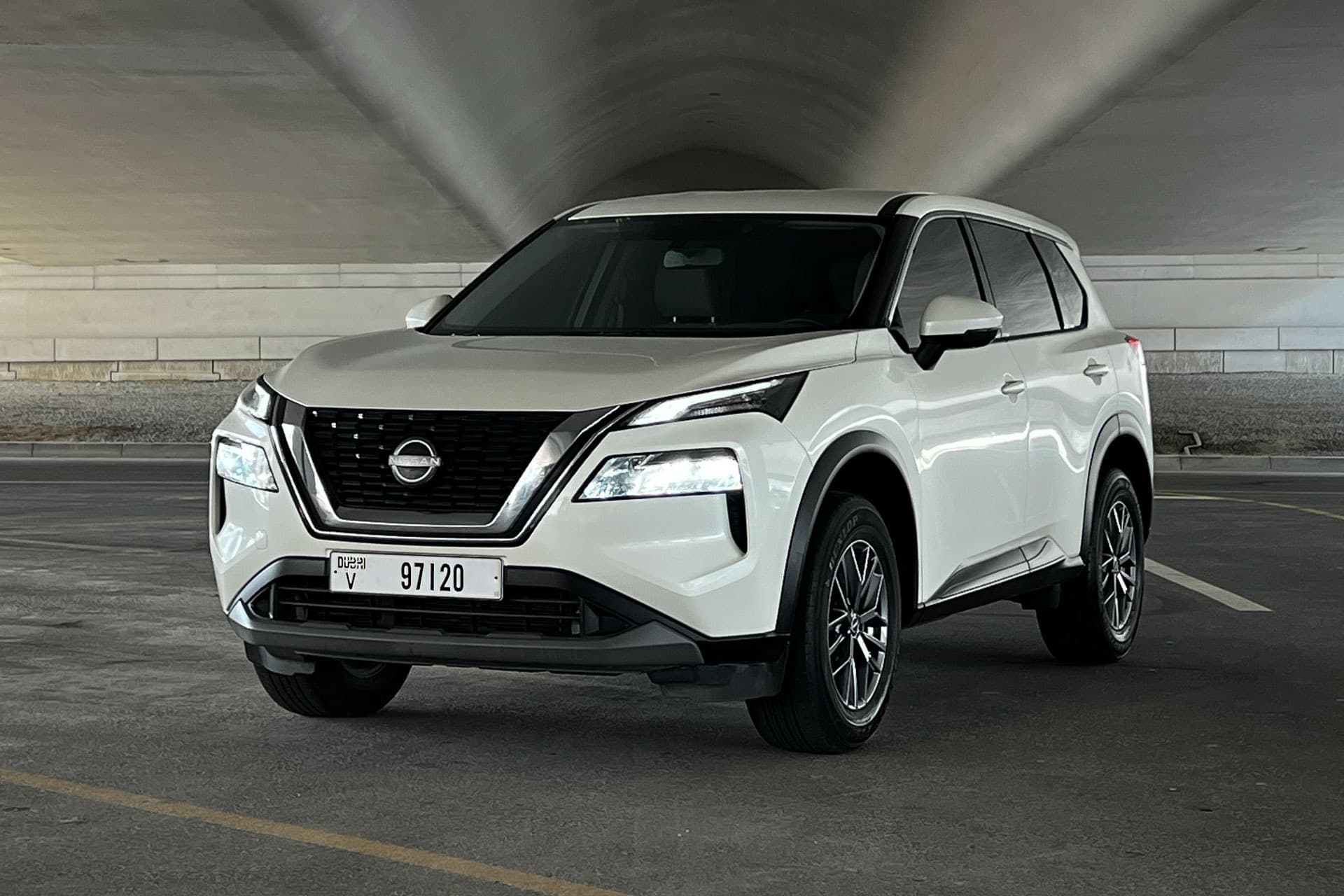 Nissan X-trail 2025 — 车辆照片 1