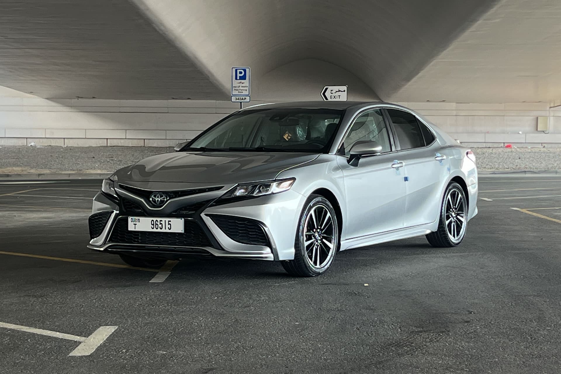 Toyota Camry 2022 — صورة المركبة 1