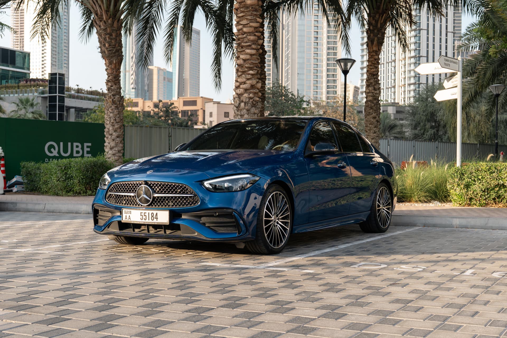 Mercedes C200 2024 — Fahrzeugfoto 1