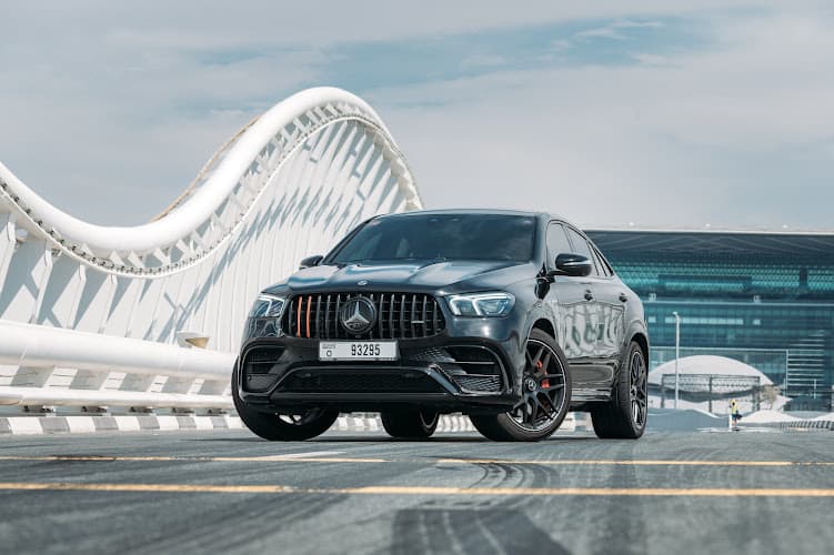 Evolve – Enjoy Luxury Car Rental