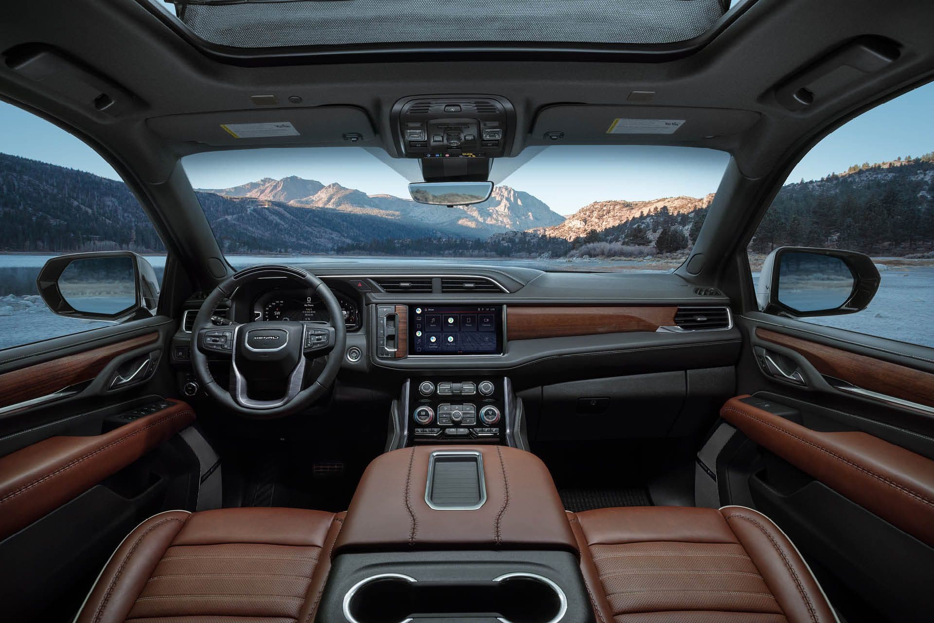 GMC Yukon Rental Review: Comfort, Space & Power in Dubai