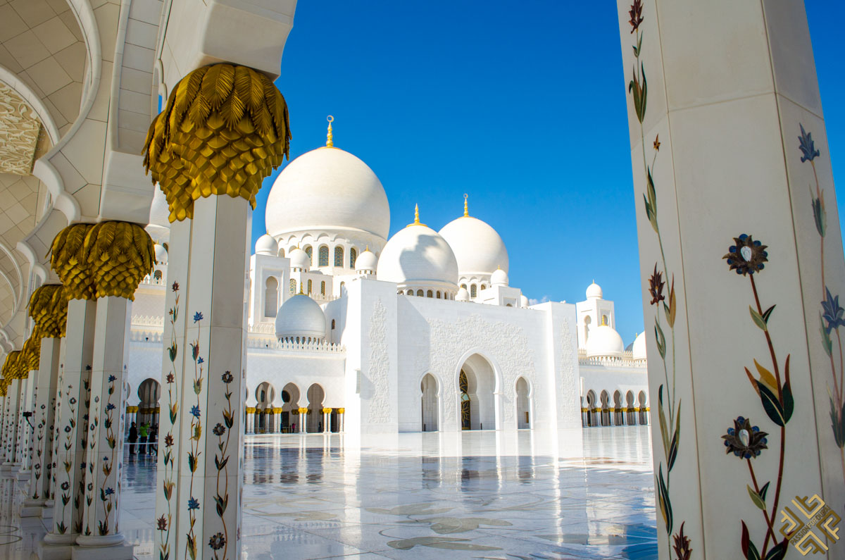 Sheikh Zayed Grand Mosque in Abu Dhabi