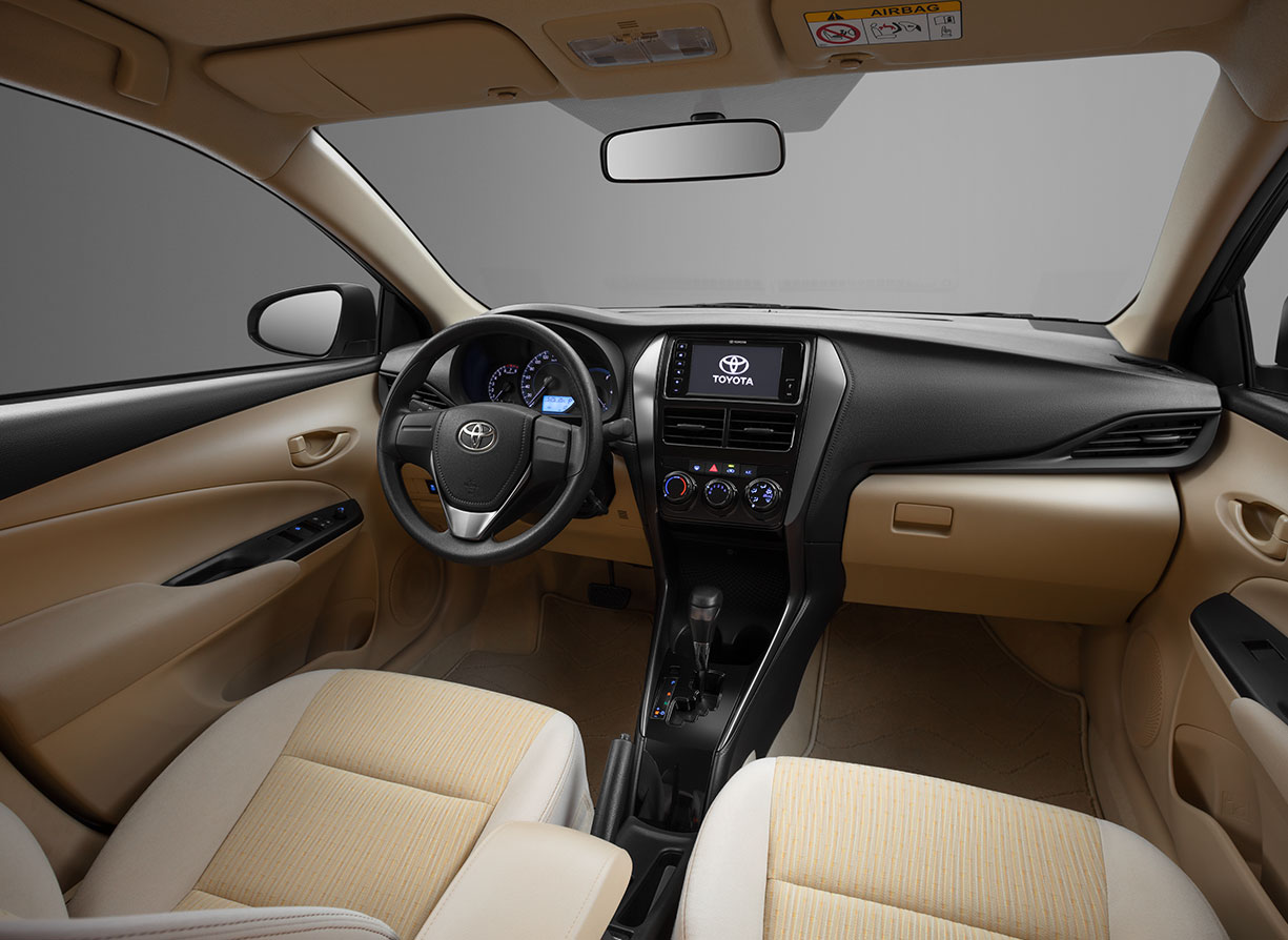 Rent Toyota Yaris Dubai